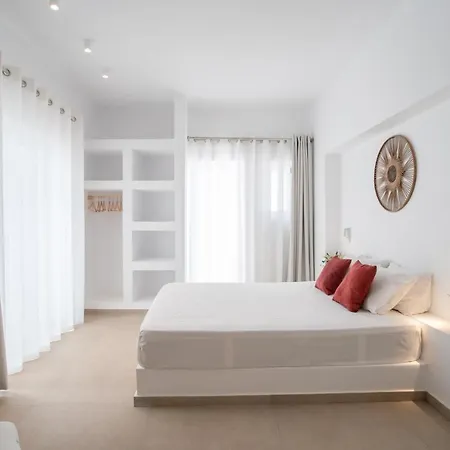 Deluxe Maisonette With Private Jacuzzi Apartment Molos (Paros)