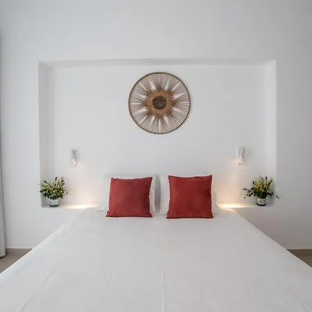 Deluxe Maisonette With Private Jacuzzi * Molos (Paros)