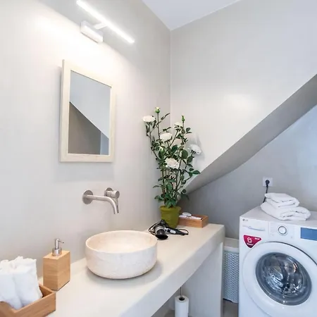 Deluxe Maisonette With Private Jacuzzi Apartment *