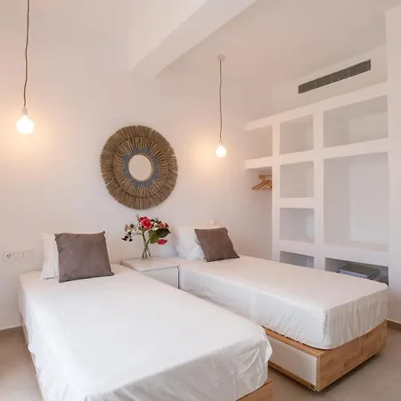 Daire Deluxe Maisonette With Private Jacuzzi Molos (Paros)