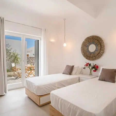 Daire Deluxe Maisonette With Private Jacuzzi Molos (Paros)