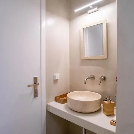 Daire Deluxe Maisonette With Private Jacuzzi *